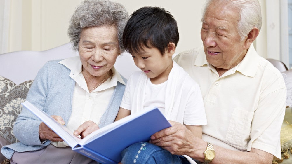 The 6 Benefits of Grandparents Reading to Grandchildren